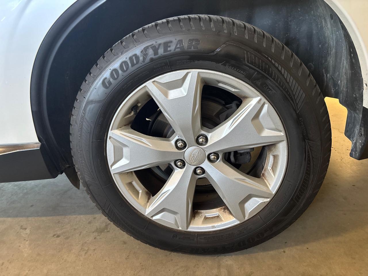 Subaru Forester 2.0D |BIANCO PERLA GANCIO TRAINO