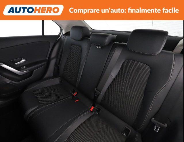 MERCEDES-BENZ A 200 d Automatic Premium
