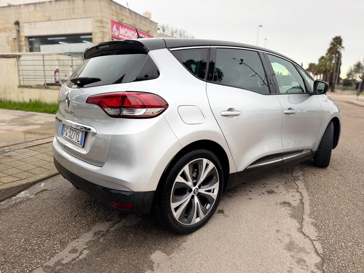 Renault Scenic Scénic dCi 8V 110 CV EDC Energy Bose iva esposta
