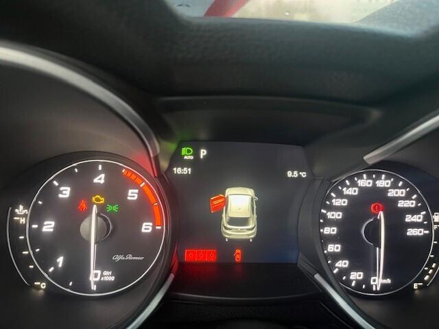 Alfa Romeo Stelvio 2.2 Turbodiesel 190 CV AT8 Q4 Business