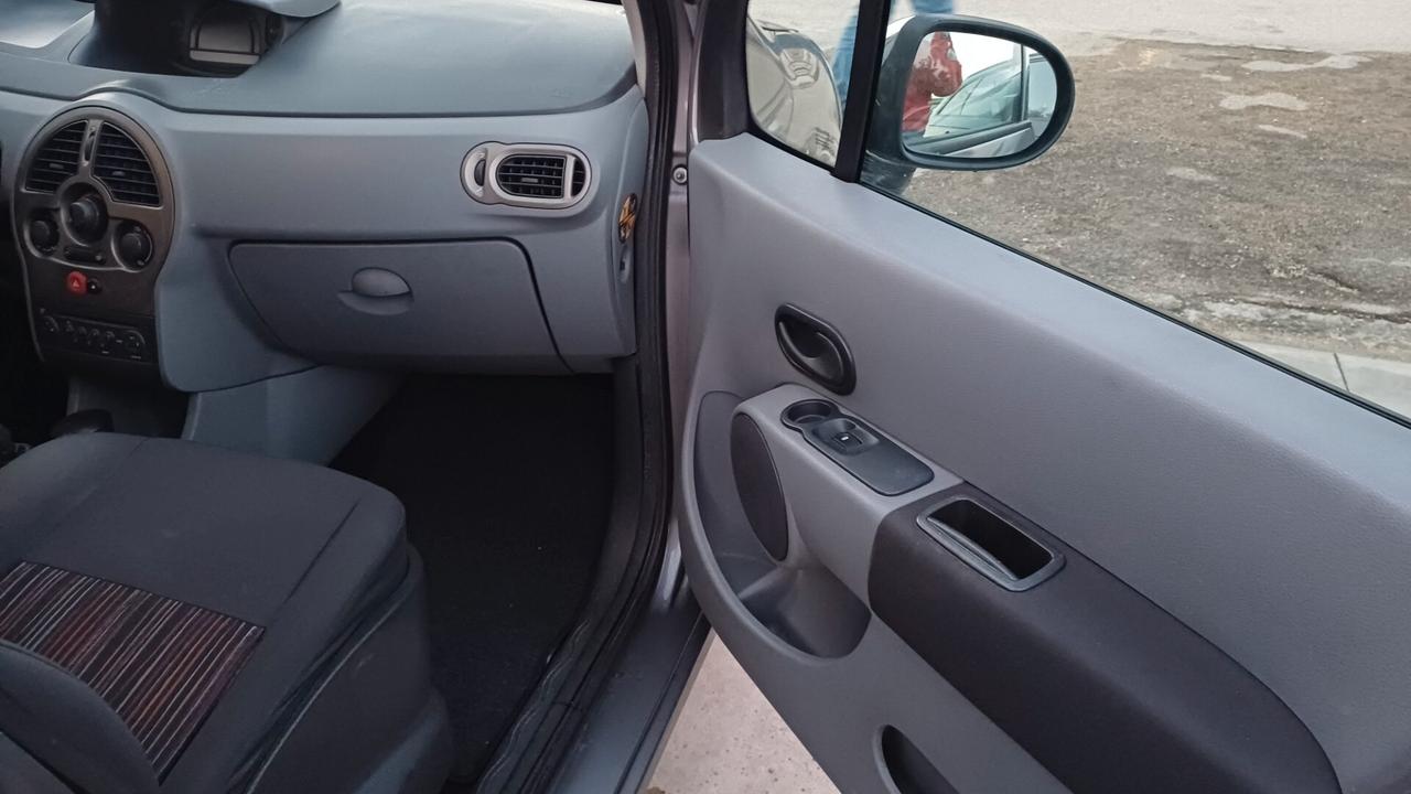 Renault Modus 1.2 16V Dynamique 2009