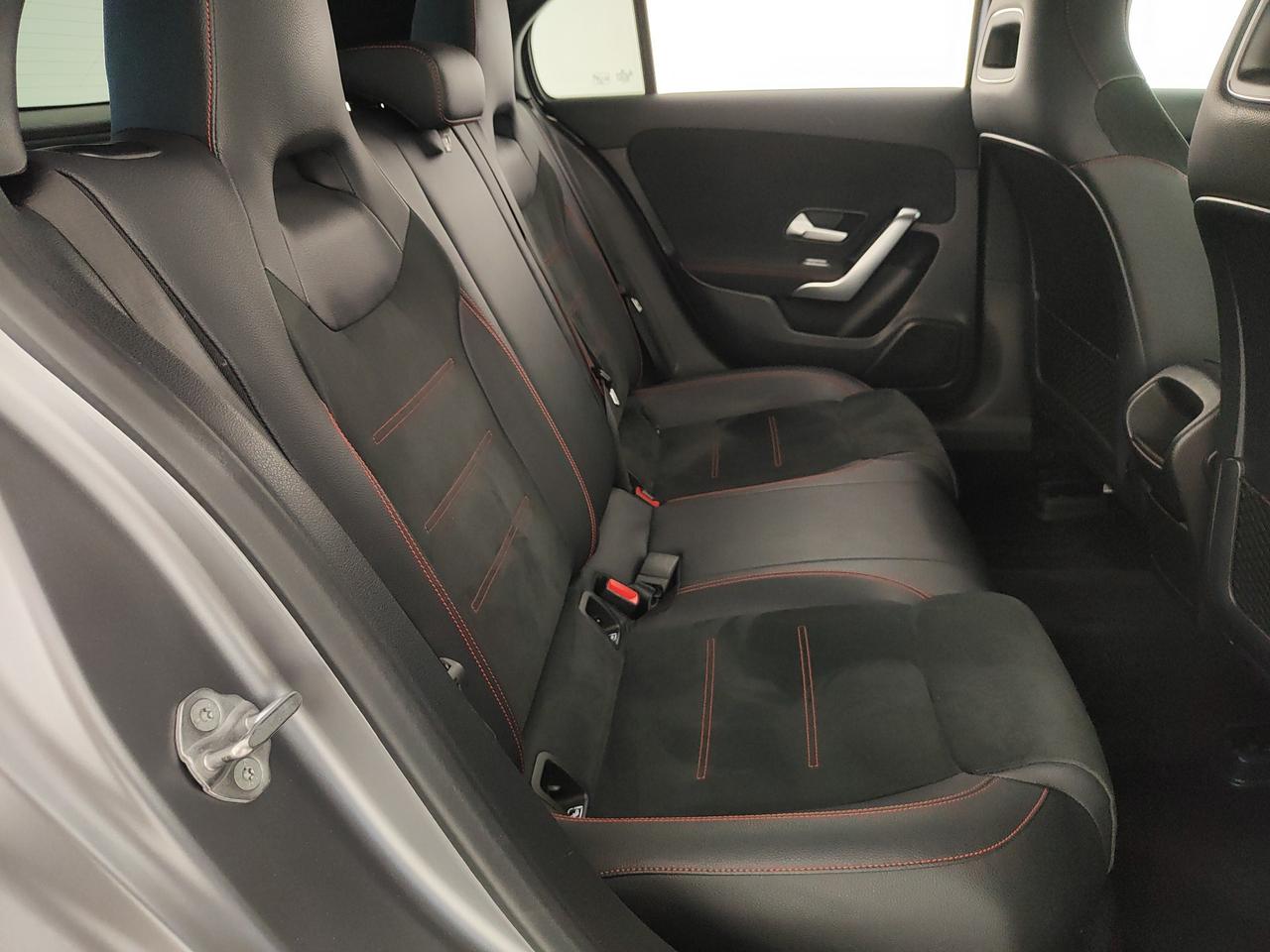Mercedes-Benz A 180 d Premium auto