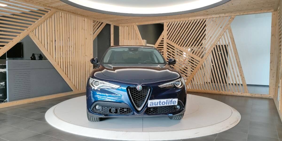 Alfa Romeo Stelvio 2.2 t Business rwd 160cv auto