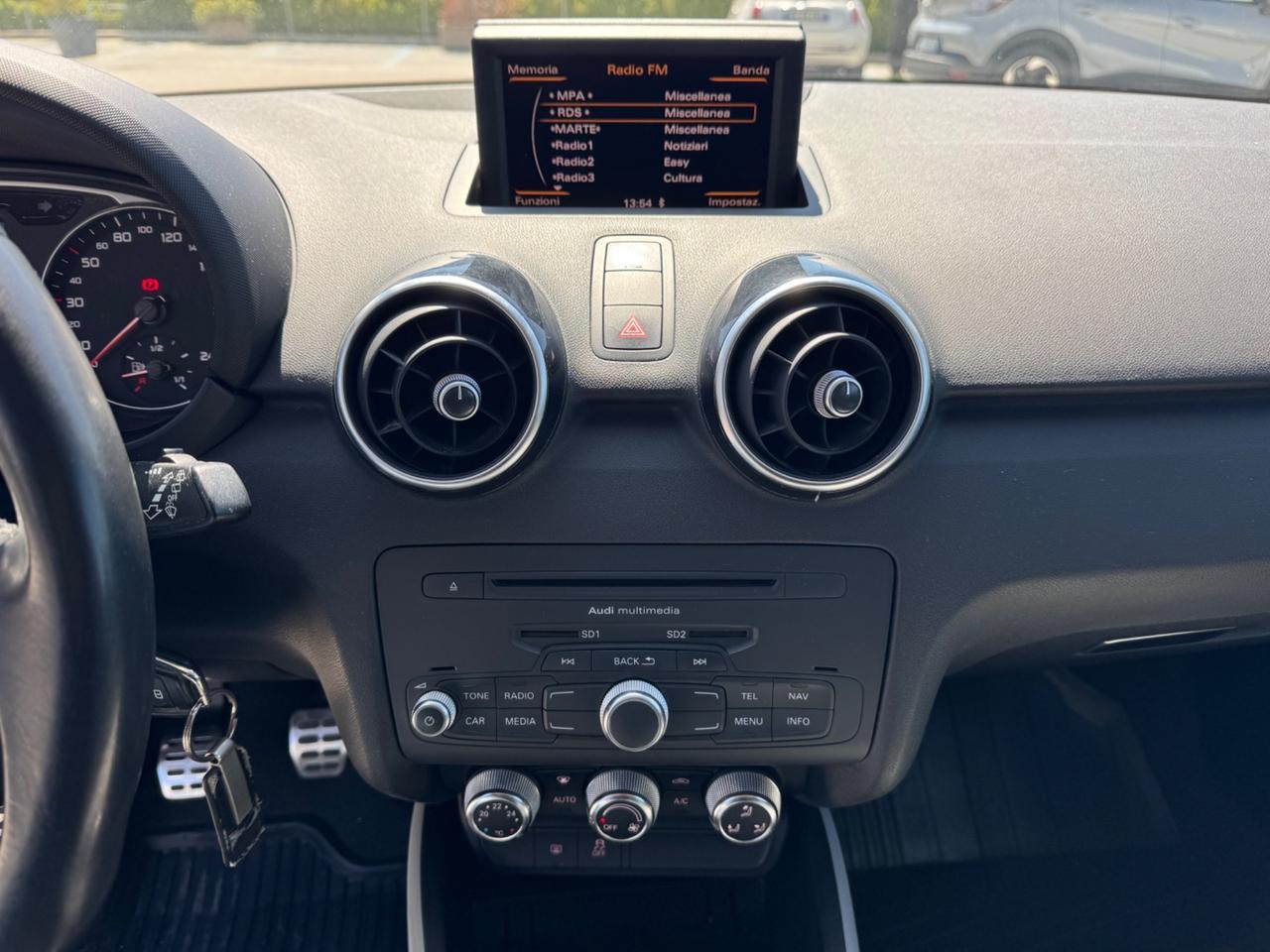 Audi A1 1.6 TDI 105 CV S line edition plus