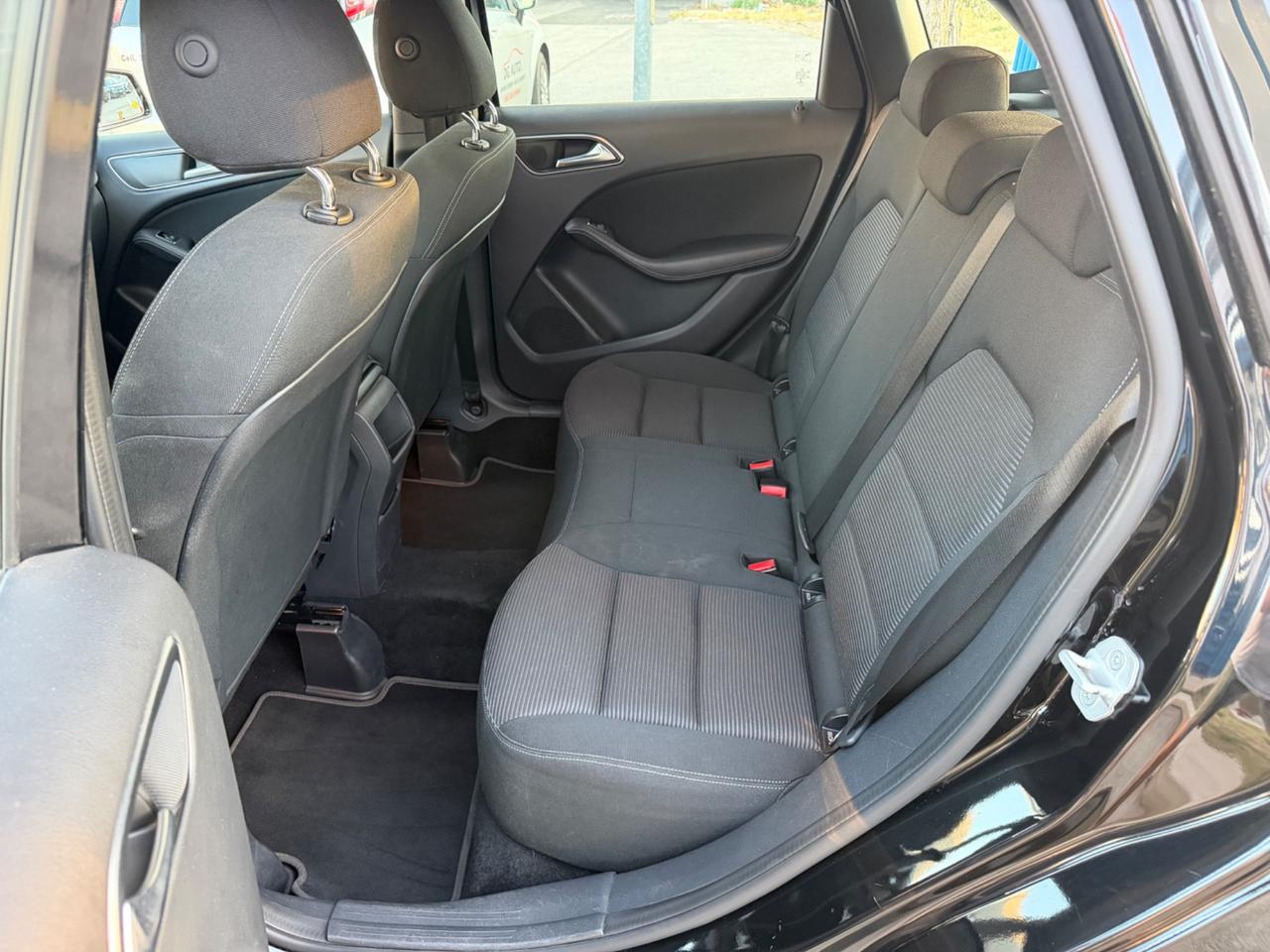 Mercedes-benz B 180 Premium 1.5 dci 110 cv Navig