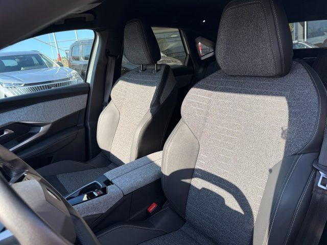 PEUGEOT 3008 Hybrid 136 e-DCS6 Allure