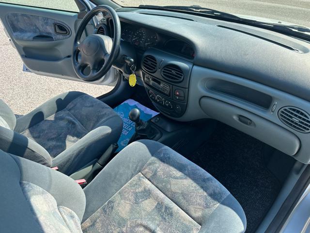 RENAULT Megane Mégane 1.6 cat RT VENDE PRIVATO