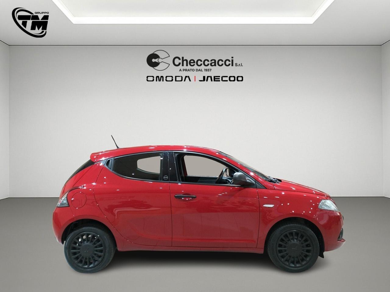 Lancia Ypsilon 1.0 FireFly 5 porte S&S Hybrid Ecochic Silver