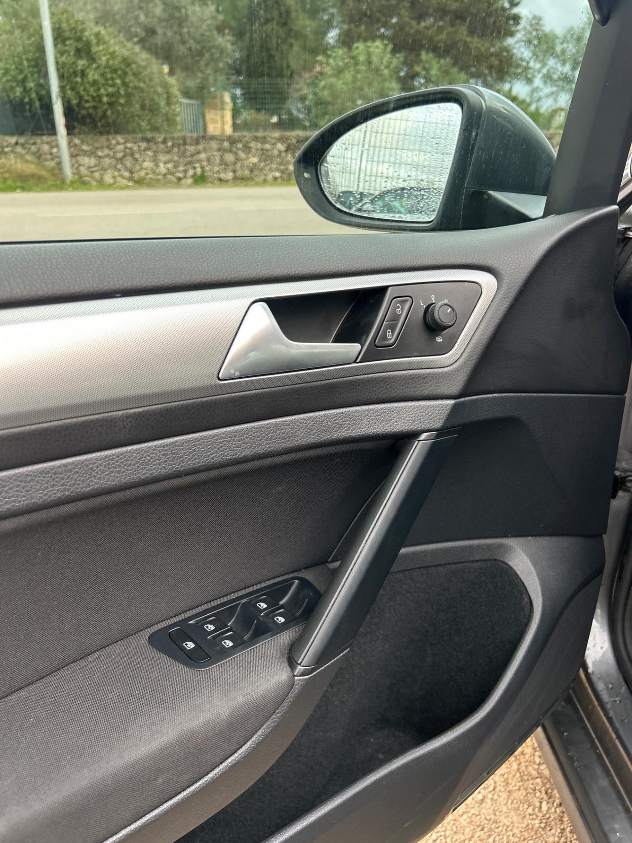 Volkswagen Golf 7.5 1.6 TDI 115 CV-2017 NAVI/18”