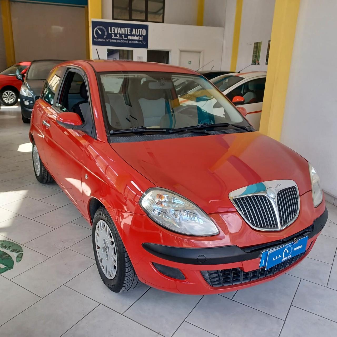 LANCIA YPSILON 1.3 MJTD NEOPATENTATI