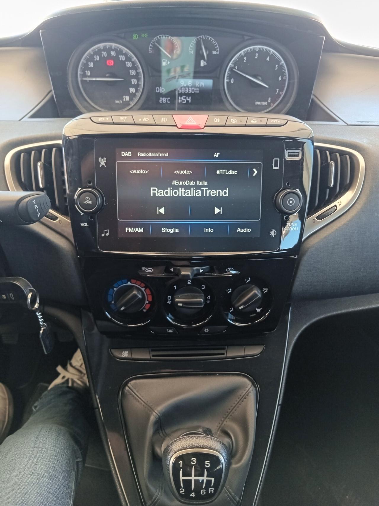 Ypsilon 1.0 Hybrid VETTURA PERFETTA QUALS PROVA