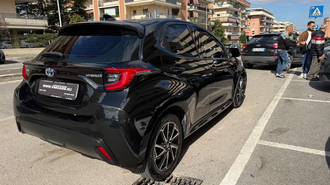 Toyota Yaris 1.5 Hybrid 5 porte StyleLED NAVI KAMERA PDC CLIMA AUTOMATICO BLUETOOTH CERCHI 17