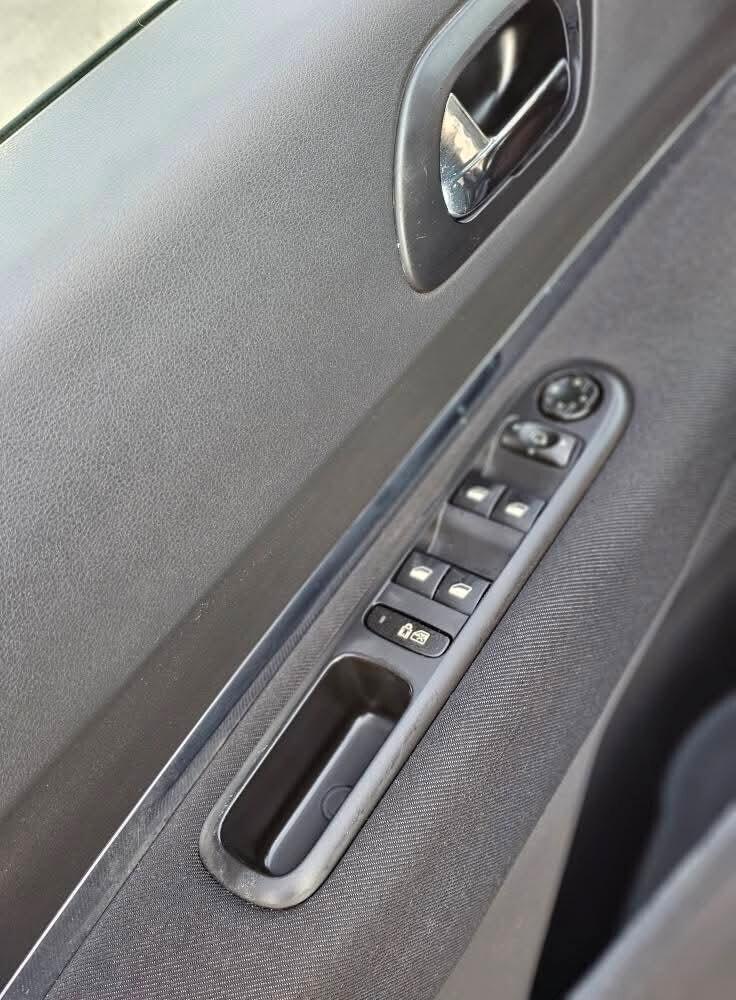 Peugeot 5008 1.6 HDi 112CV Tecno 7 posti