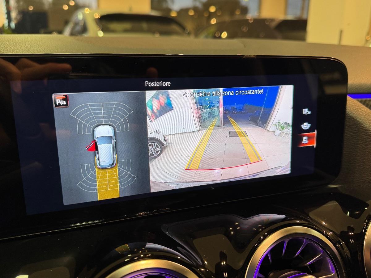 MERCEDES Classe GLA 200 d Automatic Premium AMG TETTO