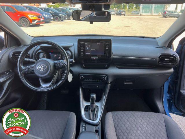 TOYOTA Yaris 1.5 Hybrid 5 porte Lounge - PER NEOPATENTATO -