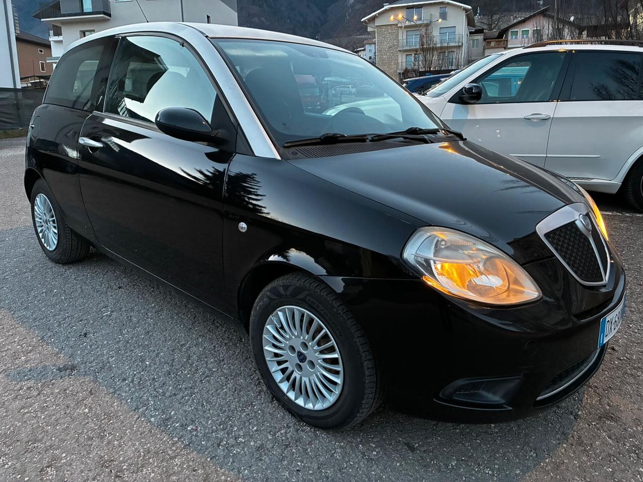 LANCIA YPSILON 1.2 ORO - NEOPATENTATI