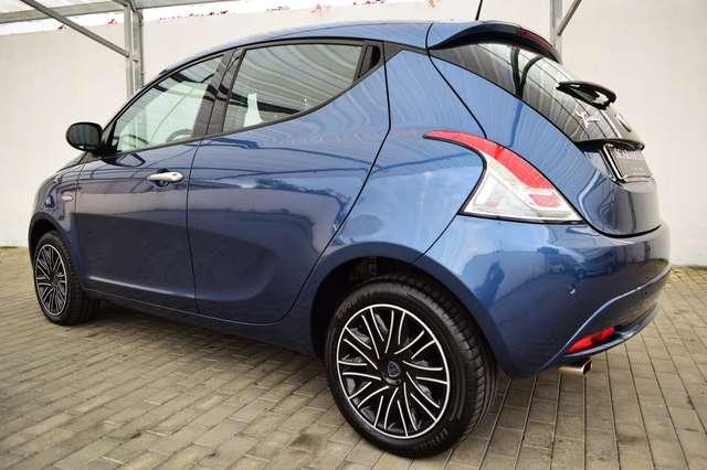 Lancia Ypsilon 1.0 Firefly Hybrid 70 cv Gold - 5 posti