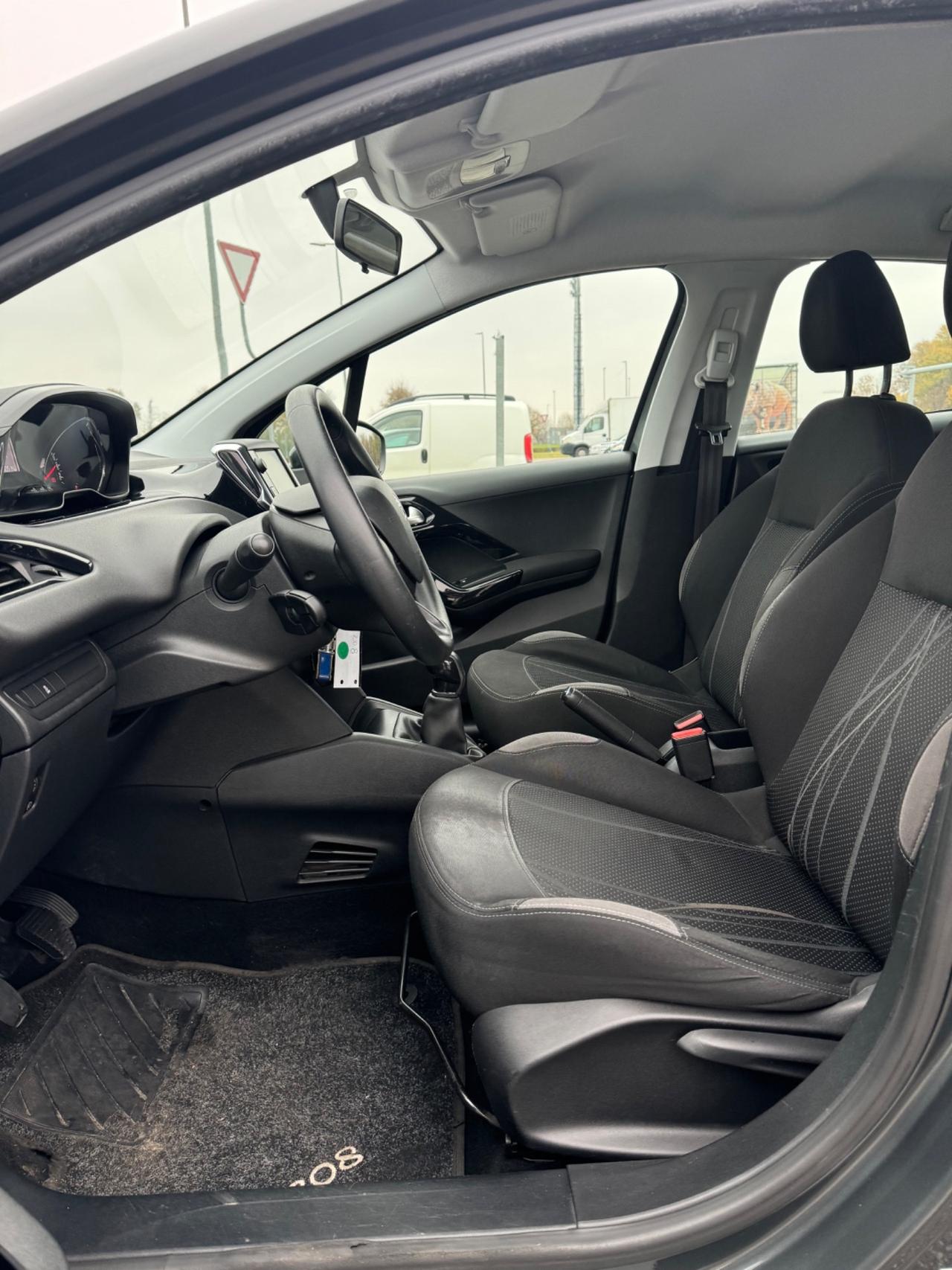 Peugeot 208 1.2 VTi 82 CV 5 porte Allure