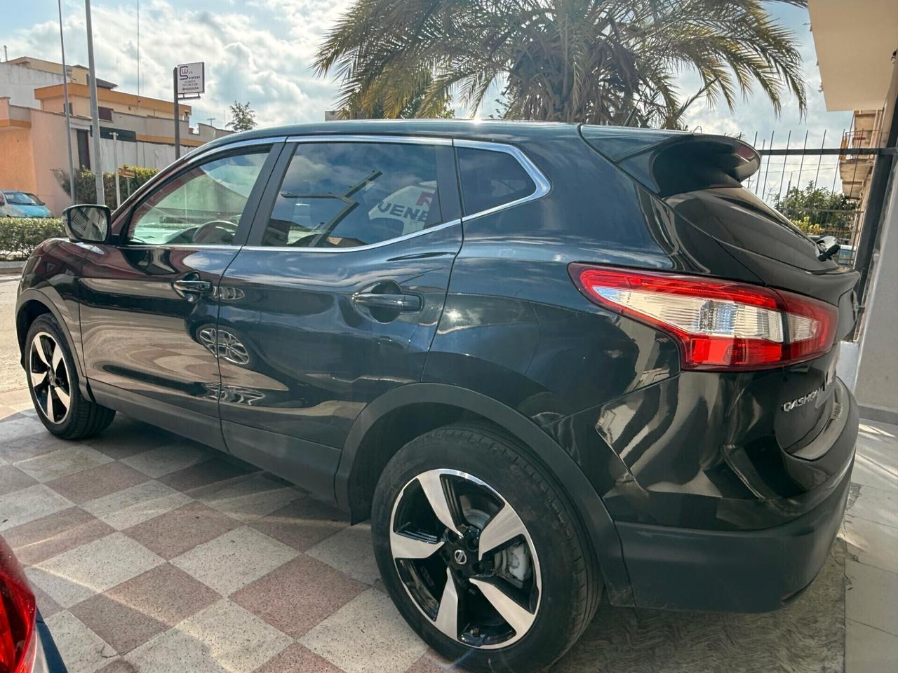 Nissan Qashqai 1.5 dCi TEKNA (GANCIO TRAINO)