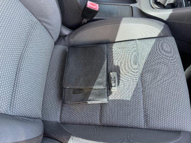 VOLKSWAGEN Golf 1.2 TSI 5P COMFORTLINE *CARPLAY*TAGLIANDATA*