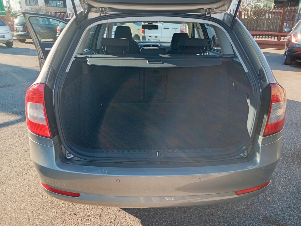 Skoda Octavia 1.6 TDI CR F.AP. Wagon Comfort