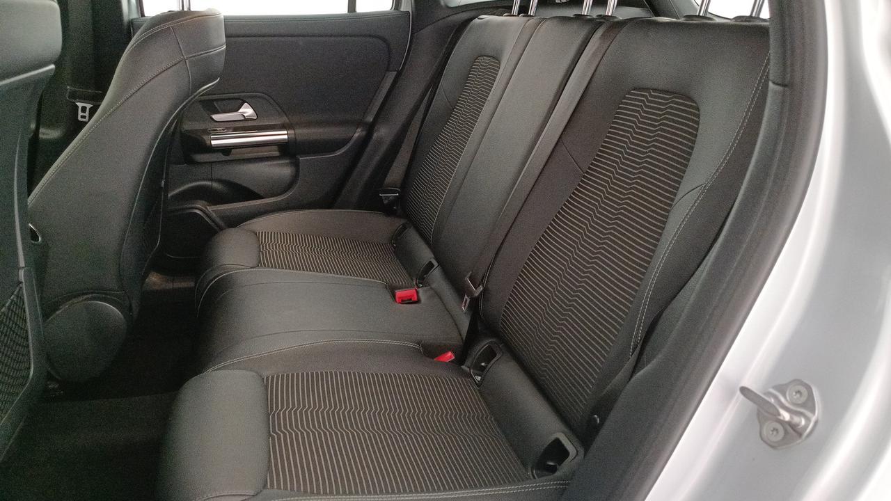 Mercedes-Benz GLA-H247 2020 - GLA 180 d Business auto