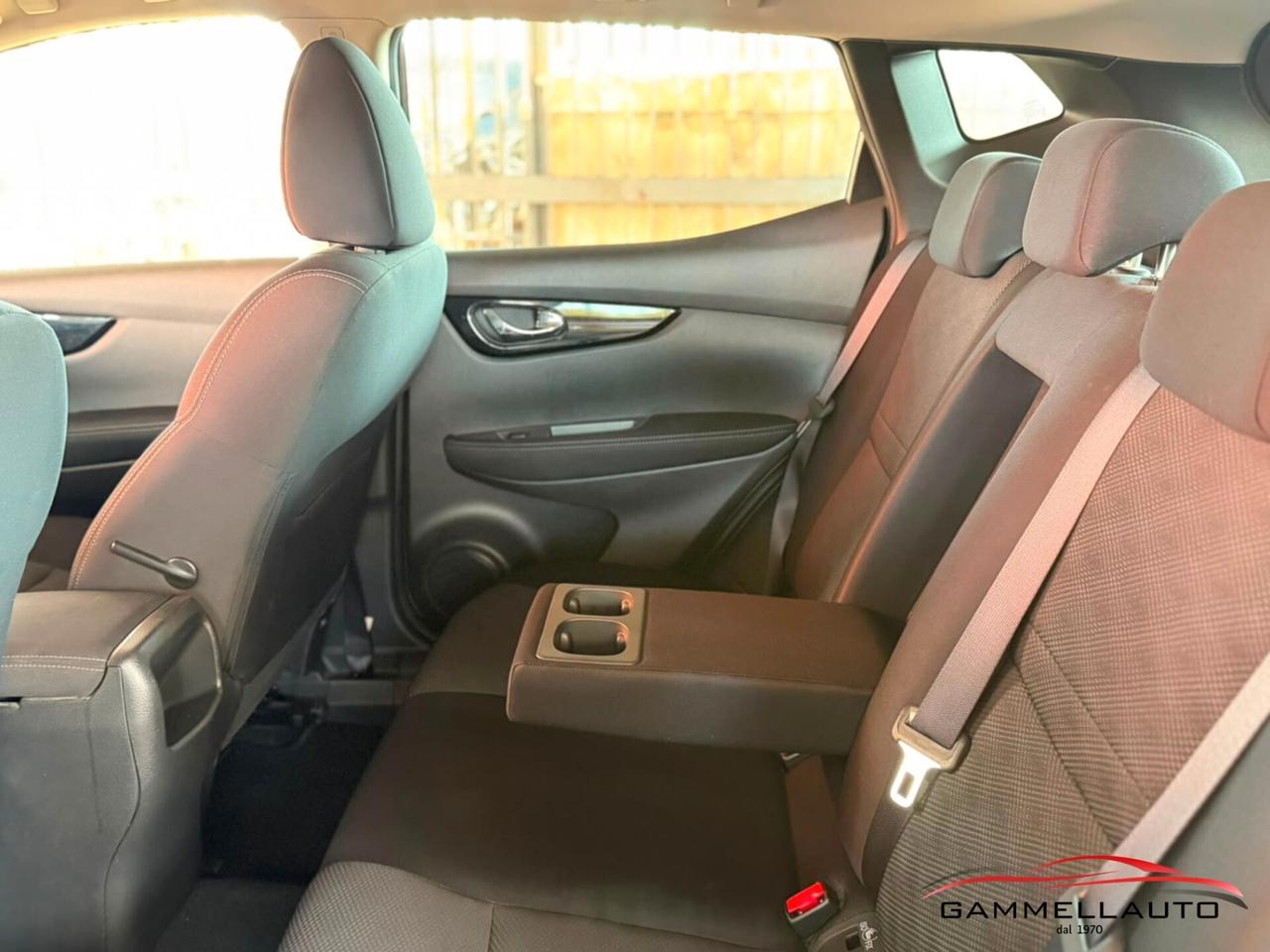 Nissan Qashqai 1.6 4x4 N-Connect 130cv Tetto Panorama