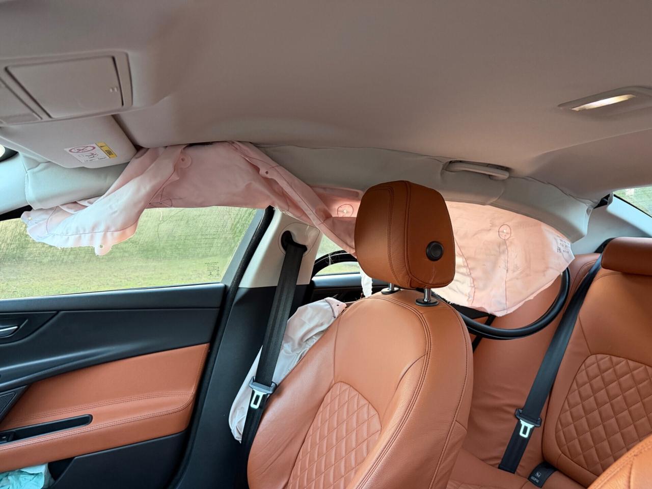 Jaguar XE 2.0 D DA RIPARARE