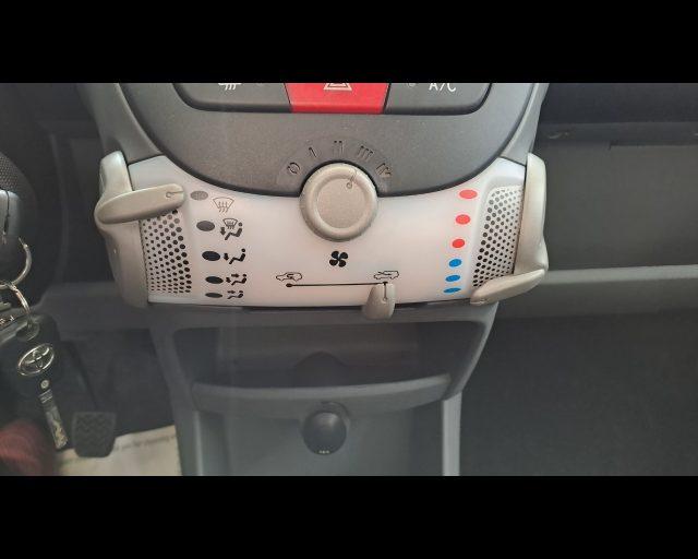 TOYOTA Aygo 5p 1.0 Sol FL - CAMBIO AUTOMATICO