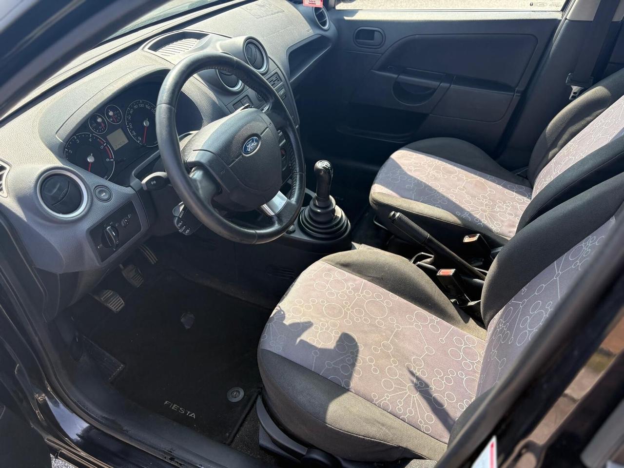 Ford Fiesta 1.4 TDCi 5p. Ghia NEOPATENTATI