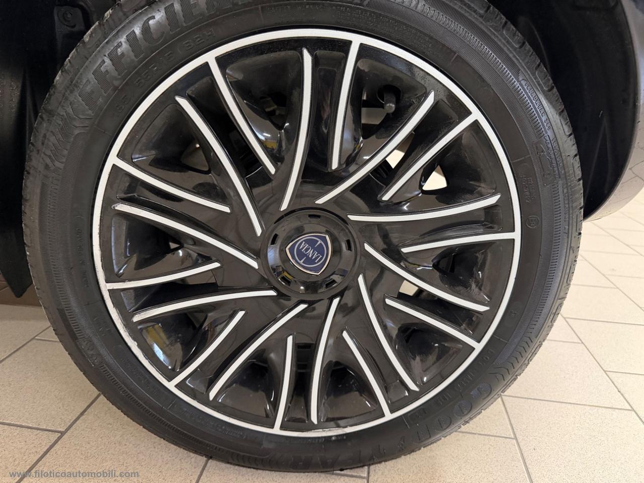 LANCIA Ypsilon 1.0 FireFly 5p.S&S Hybryd Gold NEW GOLD - MOTORE IBRIDO