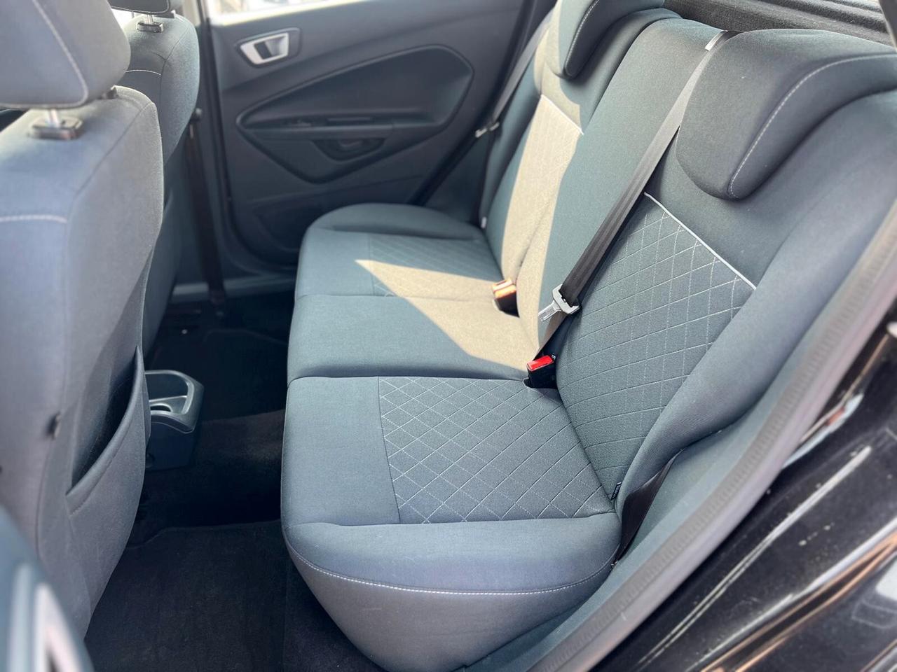 Ford Fiesta Ikon 1.4 TDCi 70CV 5p. Business