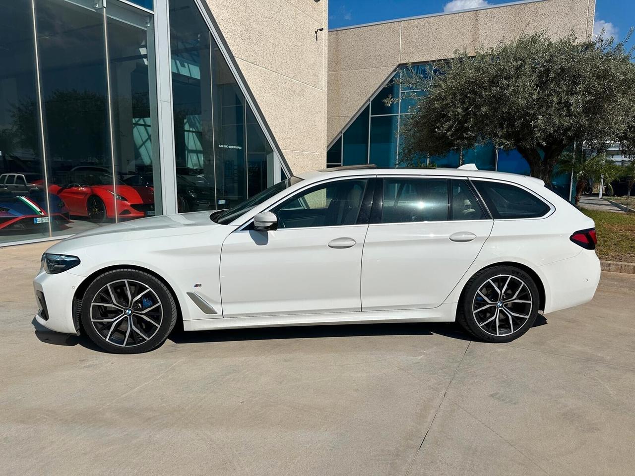 BMW 530 Touring mhev 48V xdrive Msport auto