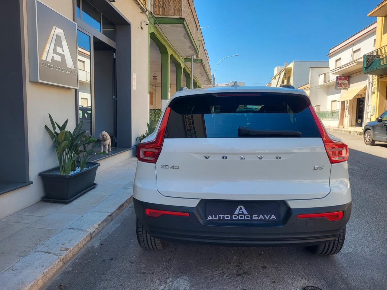 Volvo XC40 D3 Geartronic Business+Cerchi Black+Retrocamera+Fari Led..