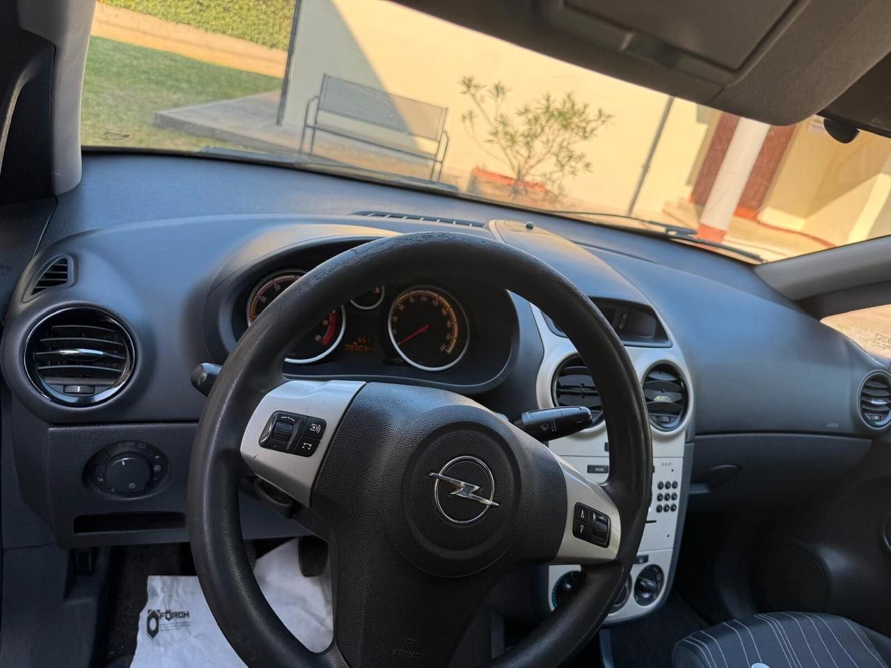 Opel Corsa 1.2 3 porte Club