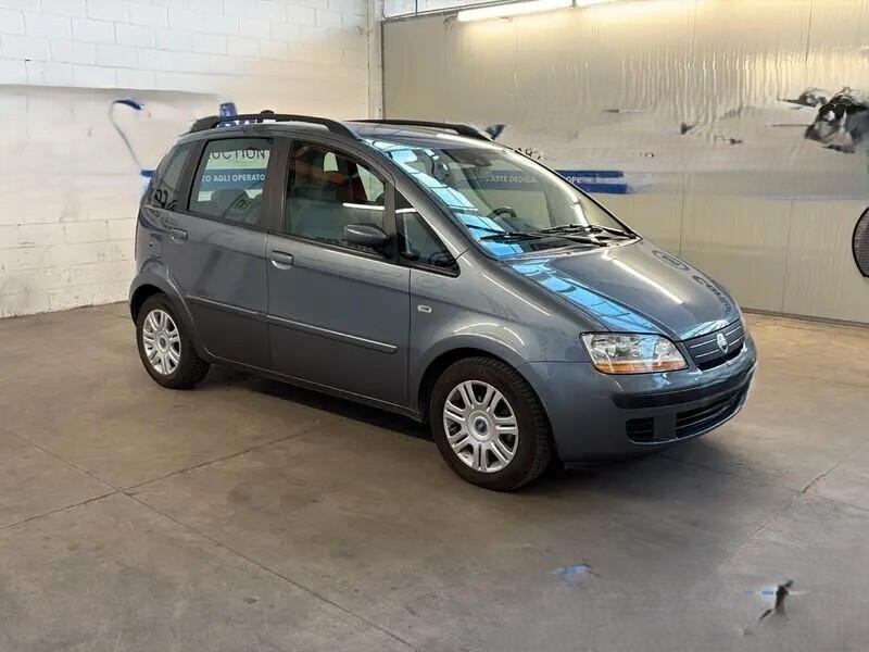 Fiat Idea 1.4 16V Emotion