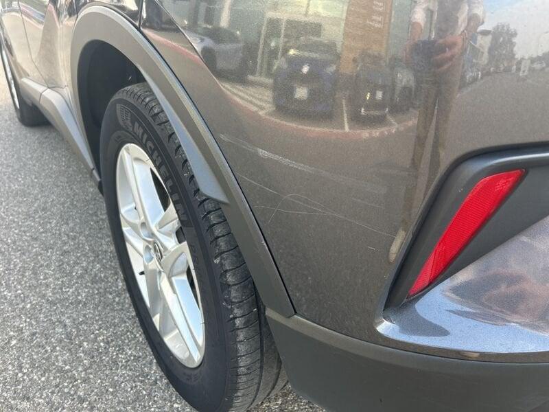 Toyota C-HR C-HR 1.8 Hybrid E-CVT Business