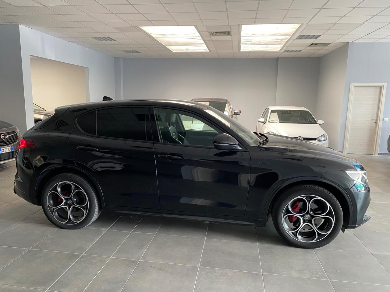 Alfa Romeo Stelvio BLACK EDITION 2.2 210 CV AT8 Q4 Veloce