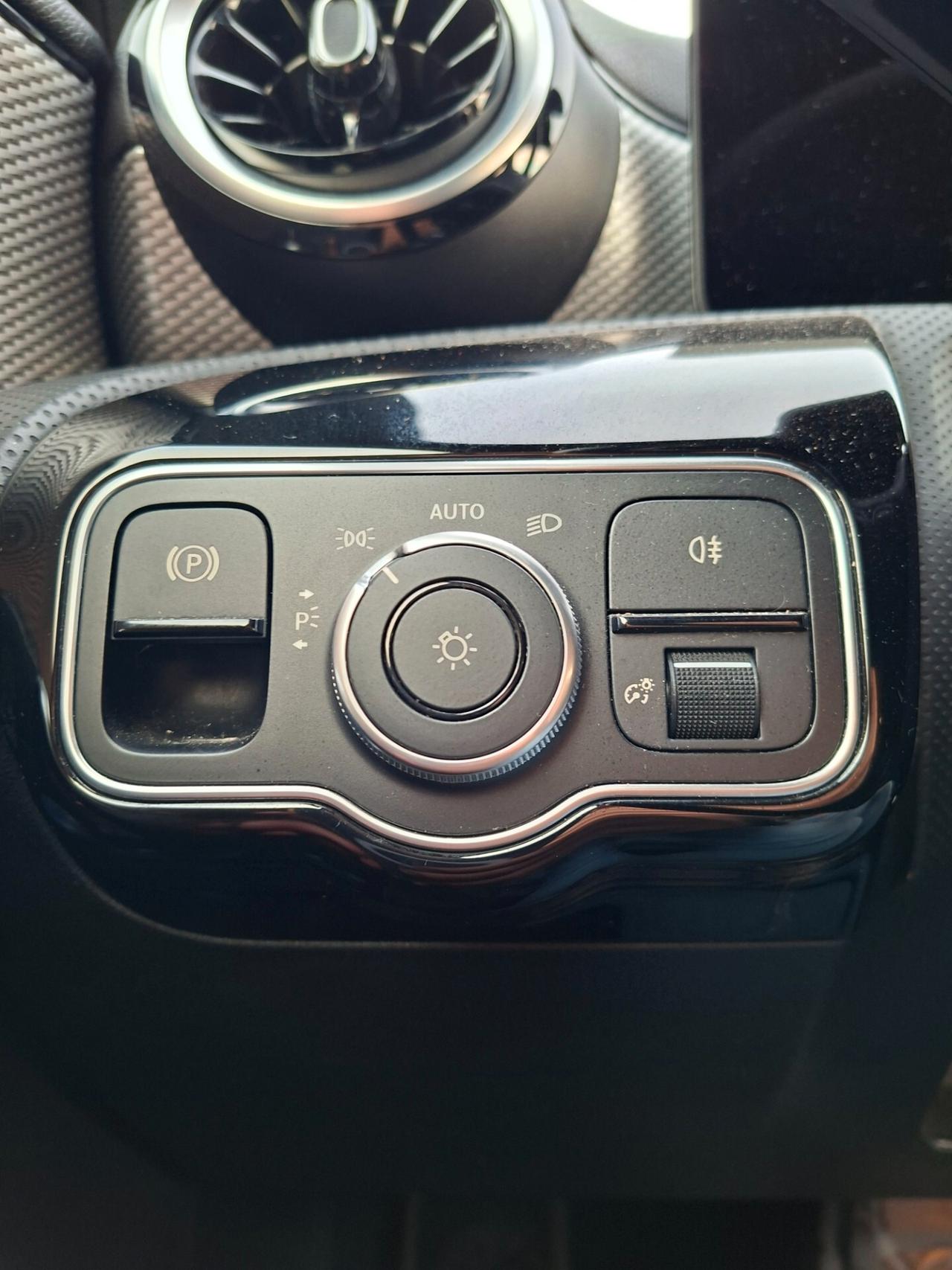 Mercedes A 180 d 2.0 116cv *LED-CRUISE-RADAR*