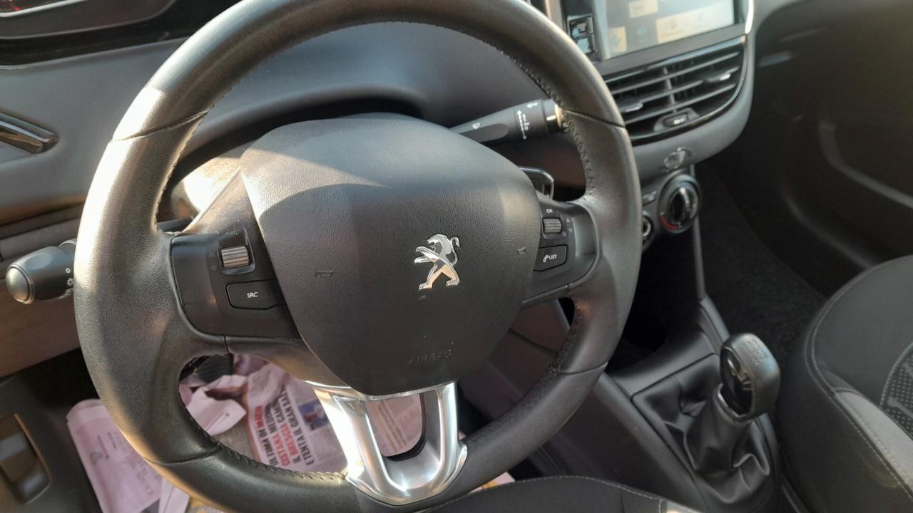 Peugeot 208 1.4 HDi 68 CV 5 porte Allure