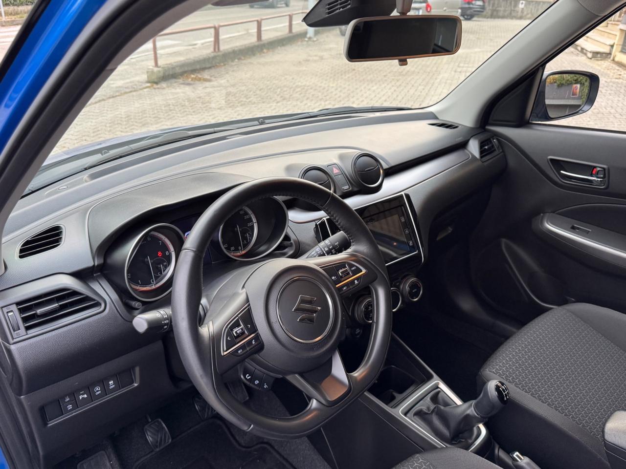 Suzuki Swift 1.2 Hybrid Top