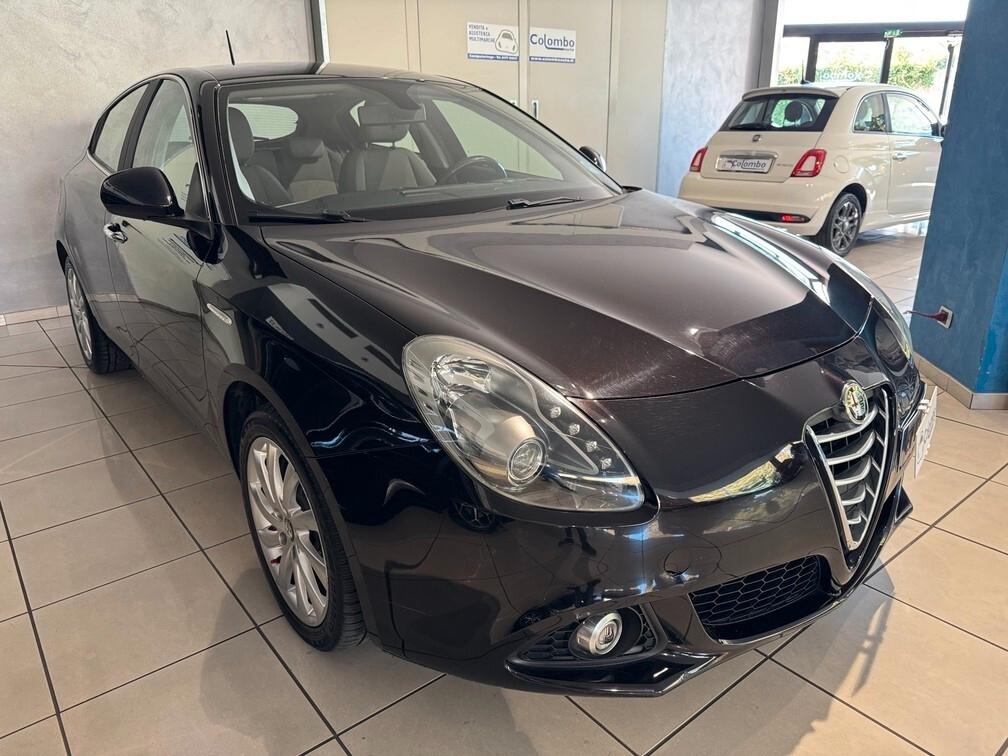 Alfa Romeo Giulietta 1.6 jtdm Exclusive Led Touch 17" Neopat