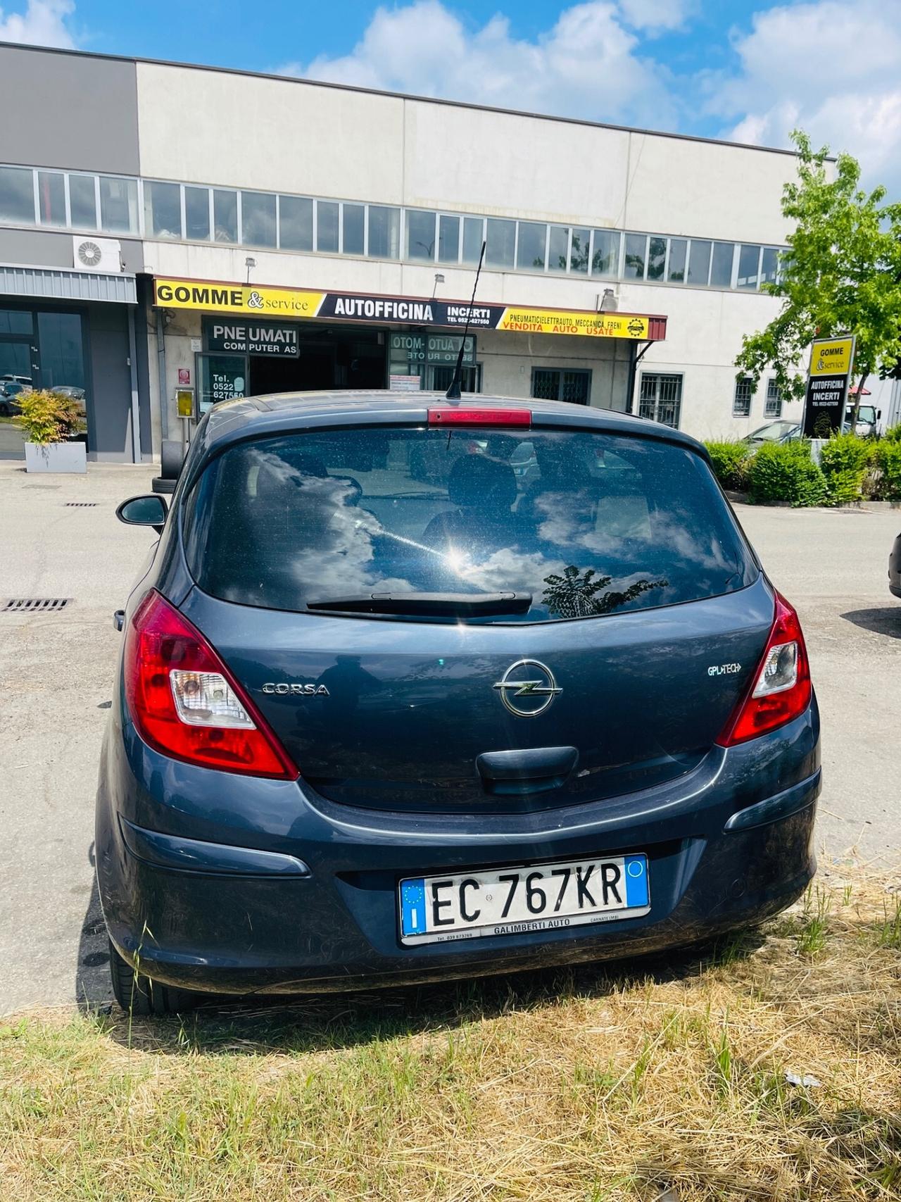 Opel Corsa 1.2 80CV 5 porte GPL-TECH Club