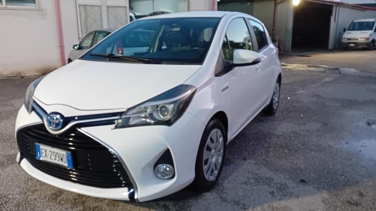 Toyota Yaris Toyota yaris hybrid 1.5 camb/aut-5P-1