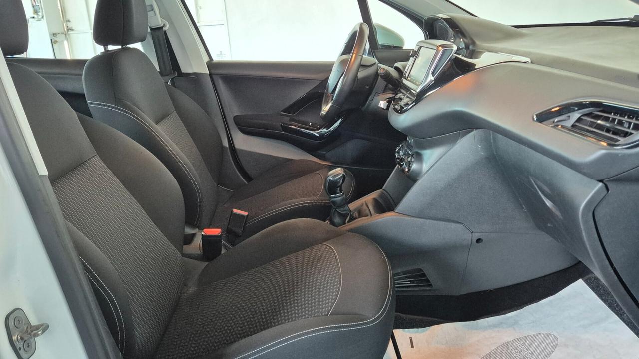 Peugeot 208 PureTech 82 5 porte Allure (NEOPATENTATI)