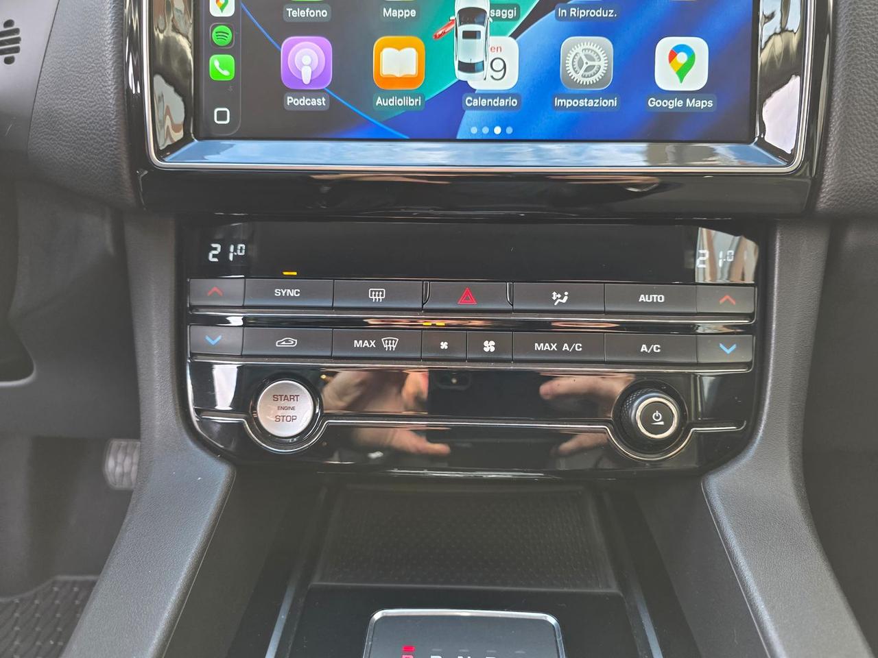 Jaguar F-Pace 2.0 20d Turbo R- #8356