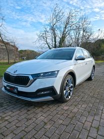 Skoda Octavia 2.0 TDI EVO SCR 200 CV DSG 4x4 Wagon Scout