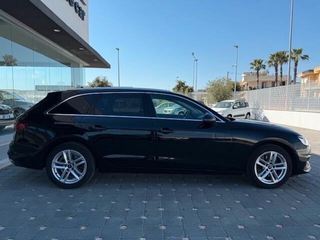 Audi A4 Avant 35 TDI/163 CV S tronic Business Advanced 2021