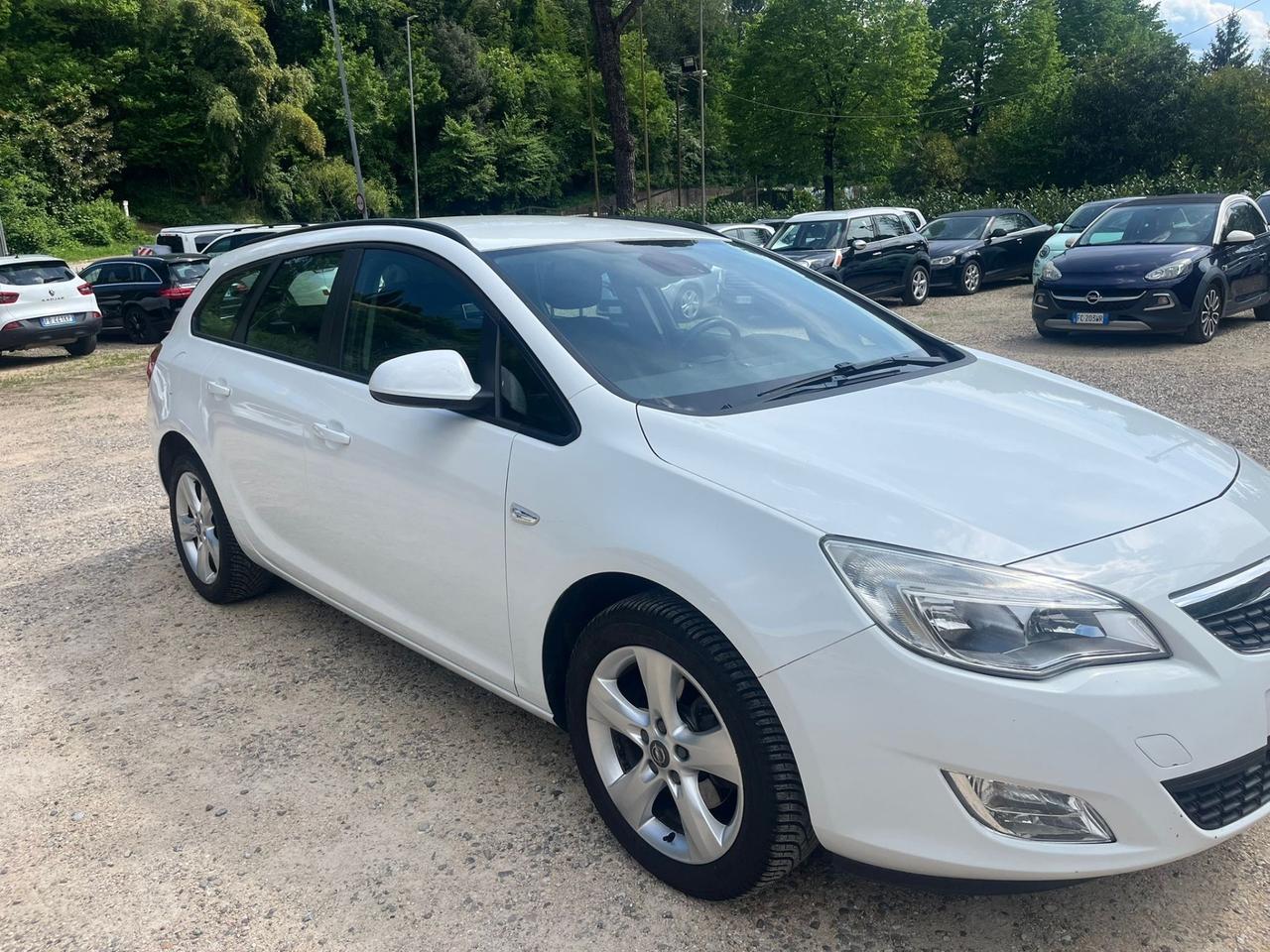 Opel Astra 1.7 CDTI 110CV Sports Tourer Cosmo