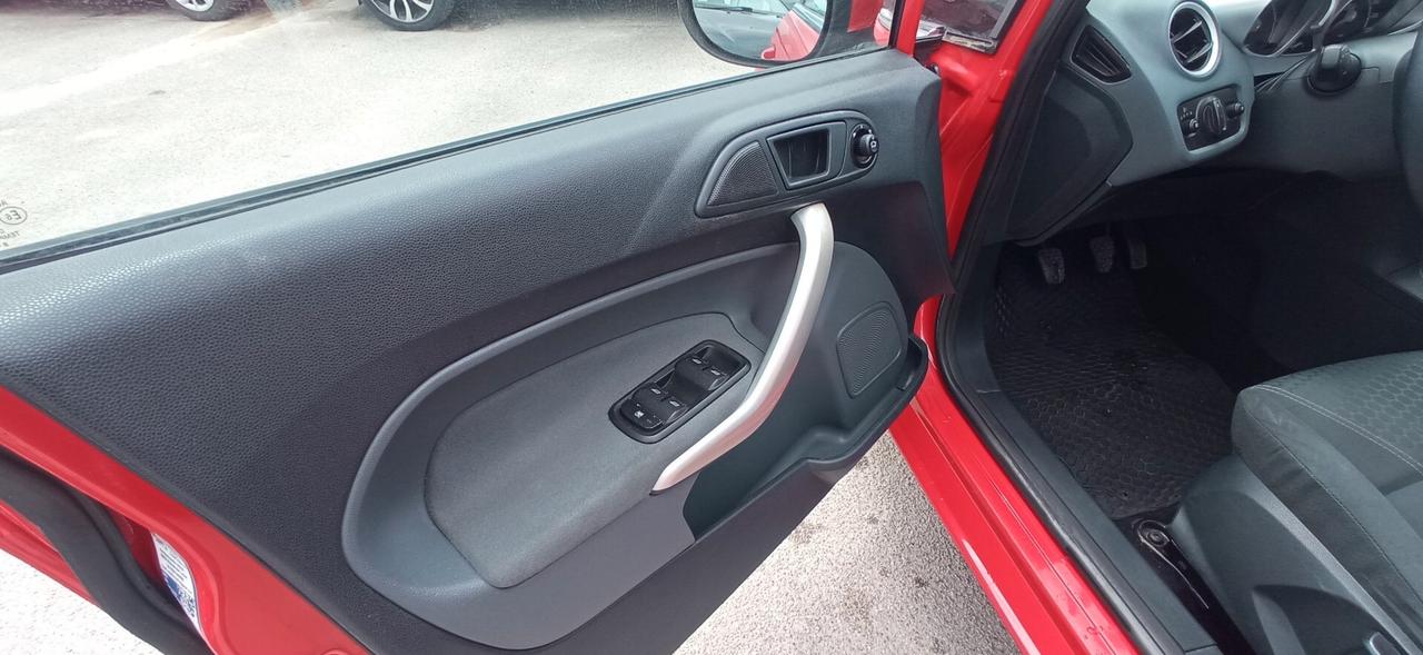 Ford Fiesta 1.2 TITANIUM